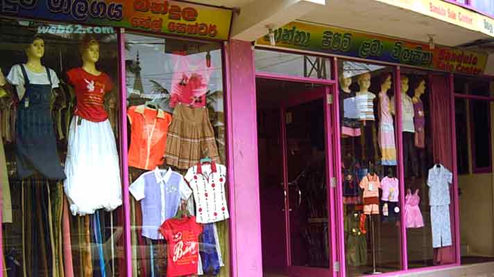 photo Fashion shopping in Galle, Sri Lanka