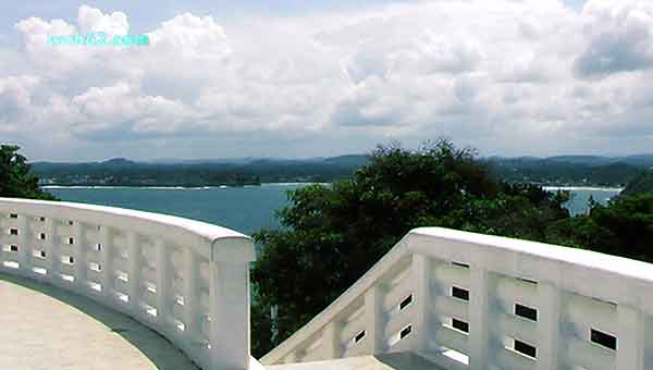 Japanese Peace Pagoda in Galle