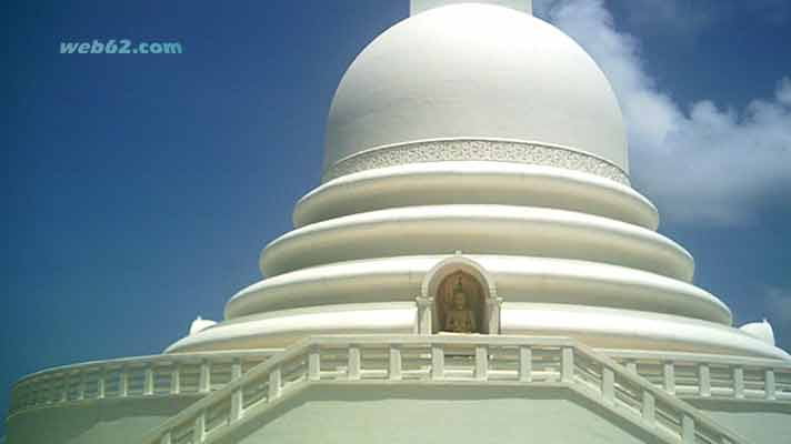 photo Japanese Peace Pagoda in Galle