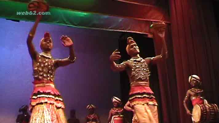 photo the Kandy Dancers