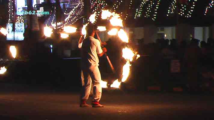 photo Kandy Perehara Fire Dancers